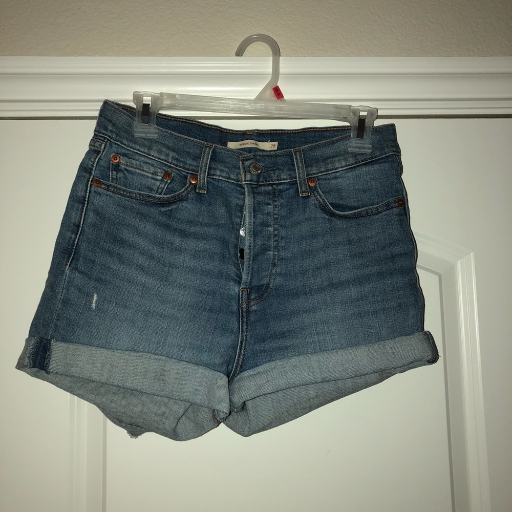 Levi’s “wedgie fit”